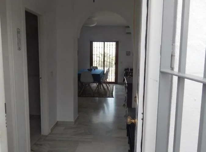 Adosado En Urb Flamingo Ferienhaus Nerja